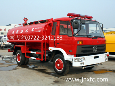 裝水10-12噸的東風(fēng)153消防灑水車圖片
