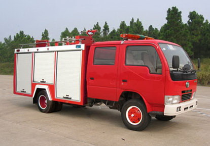 東風(fēng)小霸王搶險救援消防車